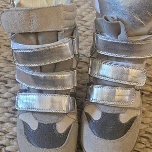 Steve Madden Silver and Tan Wedge Sneakee